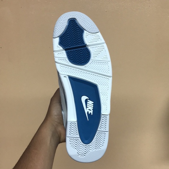 2024 Air Jordan 4 Retro “Military Blue” - Picture 10 of 16